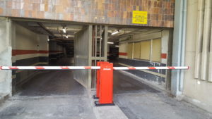 Barrera, automatismos en parking - Hospital Gómez Ulla